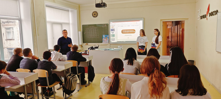 В рамках профориентационной работы в нашей школе побывали представители Большенагаткинского.